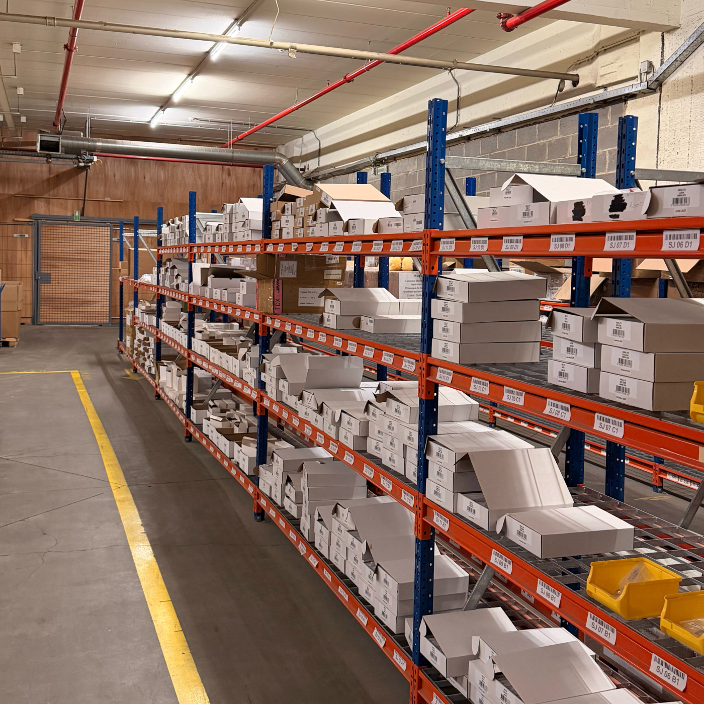 Montres Amalys stockées dans les entrepôts Manufast